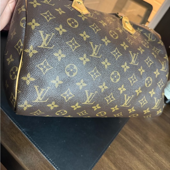 Louis Vuitton Brown Interior with Tan Trim - Picture 4 of 8